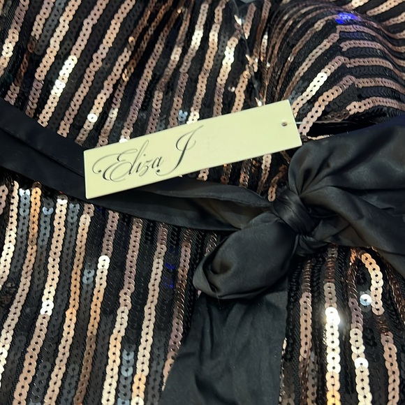 NWT Black and Rose Gold Sequined Spaghetti Strap Bodycon Midi Cocktail Dress - Picture 6 of 7